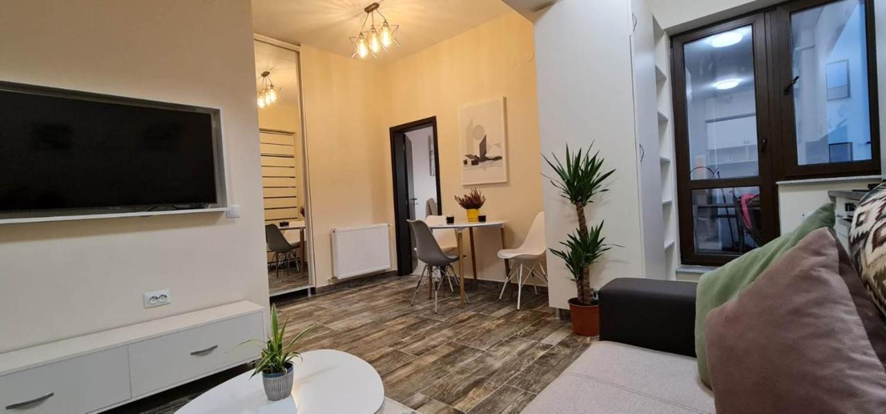 Designed Like Home Apartment Near Palas Mall 雅西 外观 照片