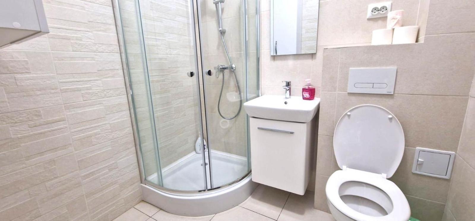 Designed Like Home Apartment Near Palas Mall 雅西 外观 照片